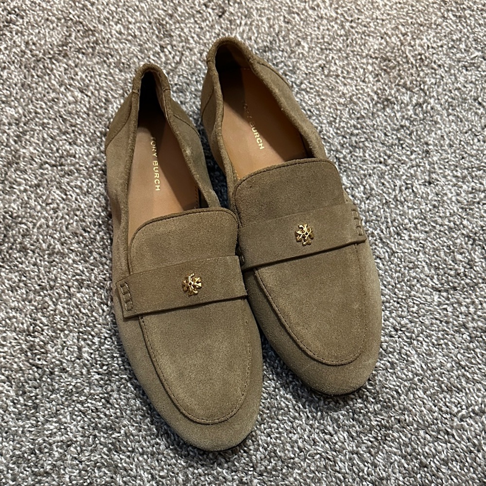 Tory Burch Ballet Loafer, Tan Suede, Women’s Sz 8